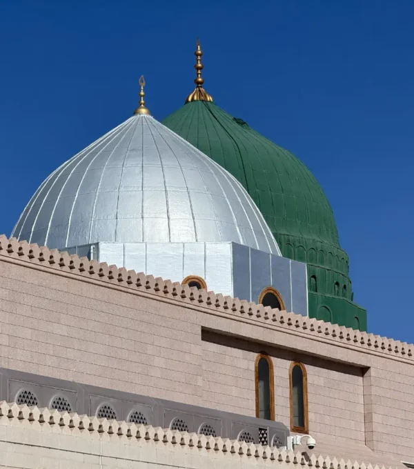 How Your Accommodation Shapes Your Spiritual Experience in Medina