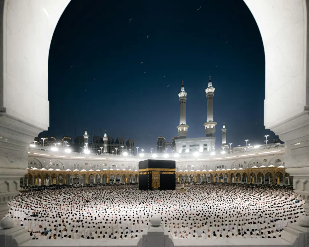 Minimalist Packing for Umrah: Travel Light, Travel Smart