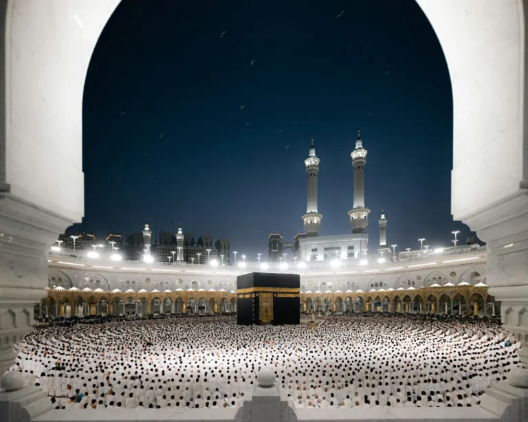 Minimalist Packing for Umrah: Travel Light, Travel Smart